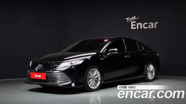 Toyota Camry 2019