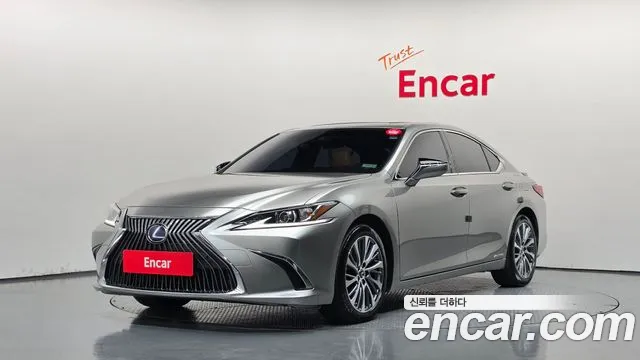 Lexus ES 2019