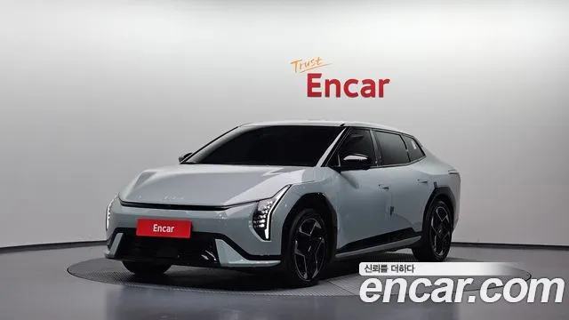 Kia EV4 2025