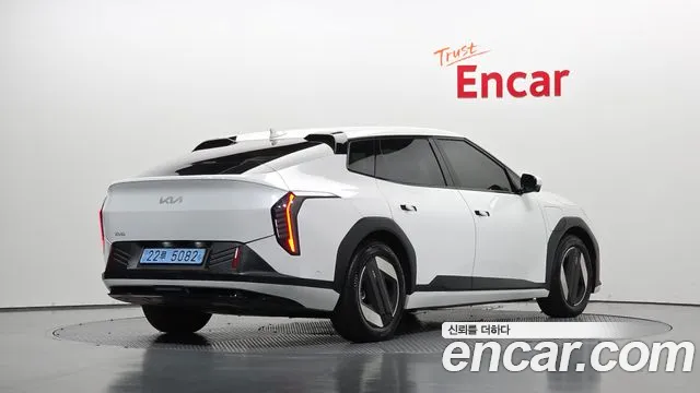Kia EV4 2025