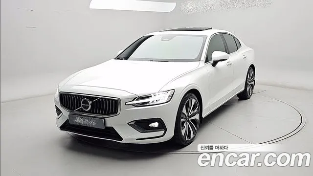 Volvo S60 2024