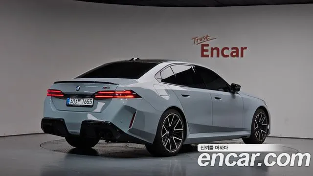 BMW M5 2025