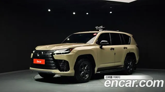 Lexus LX 2025