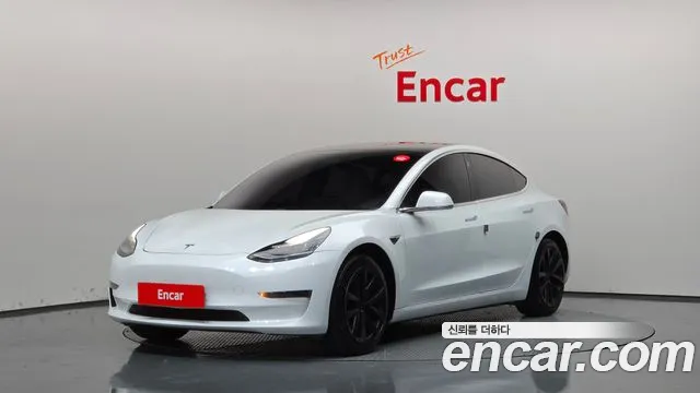 Tesla Model 3 2020