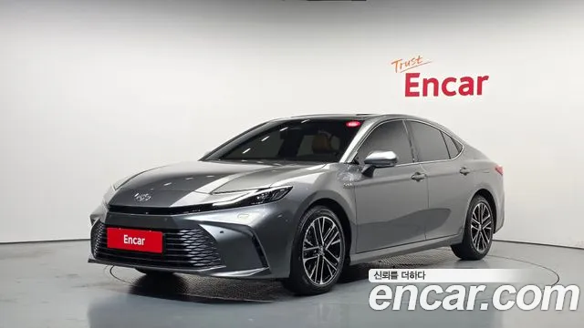 Toyota Camry 2025