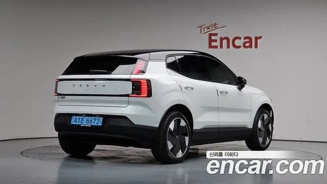Volvo EX30 2025