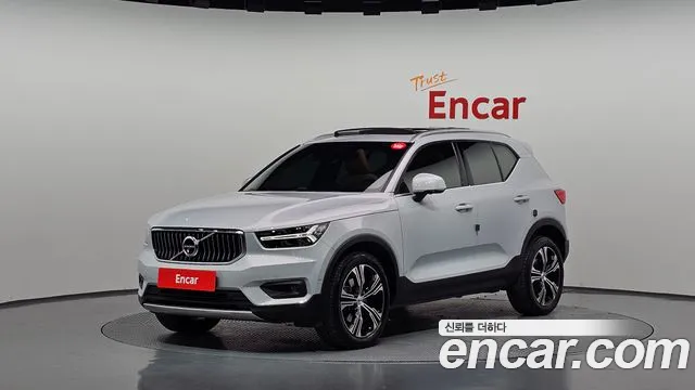 Volvo XC40 2021