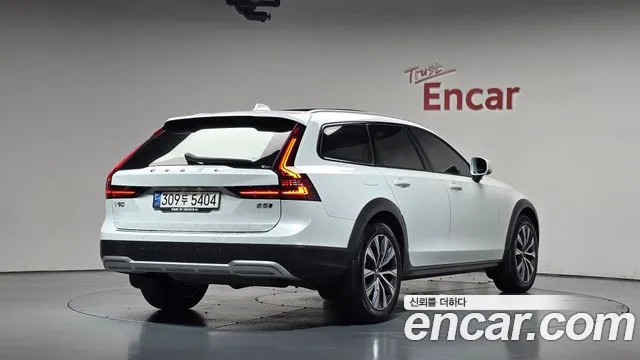 Volvo V90 2021