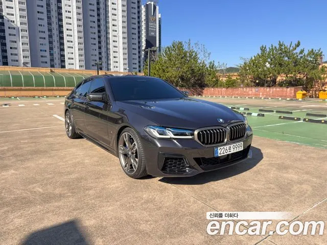 BMW 5-Series 2022
