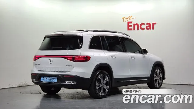 Mercedes-Benz EQB 2025