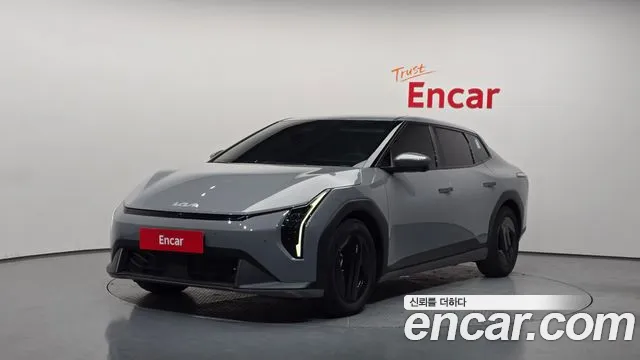 Kia EV4 2025