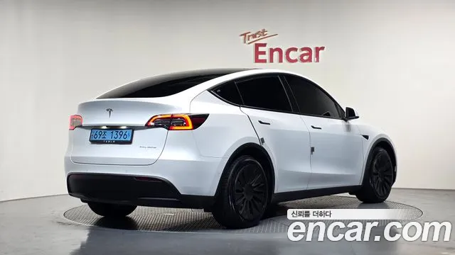 Tesla Model Y 2022