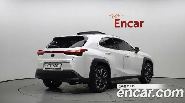 Lexus UX 2019