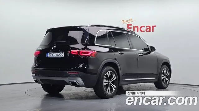 Mercedes-Benz GLB 2021