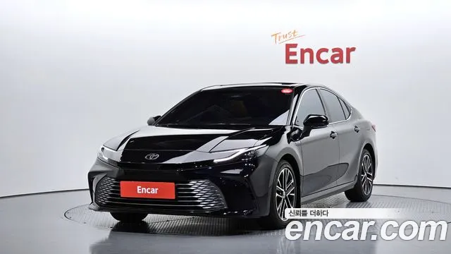 Toyota Camry 2025