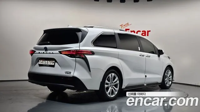 Toyota Sienna 2023