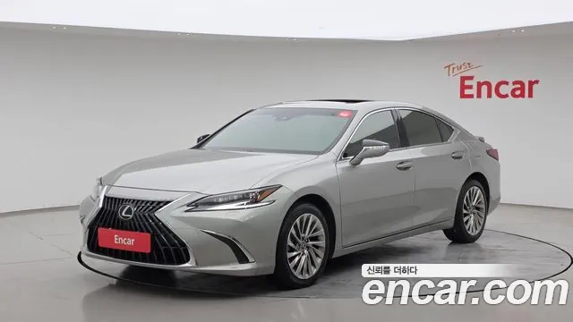 Lexus ES 2024