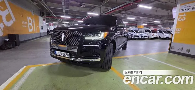 Lincoln Navigator 2022