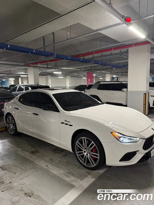 Maserati Ghibli 2019