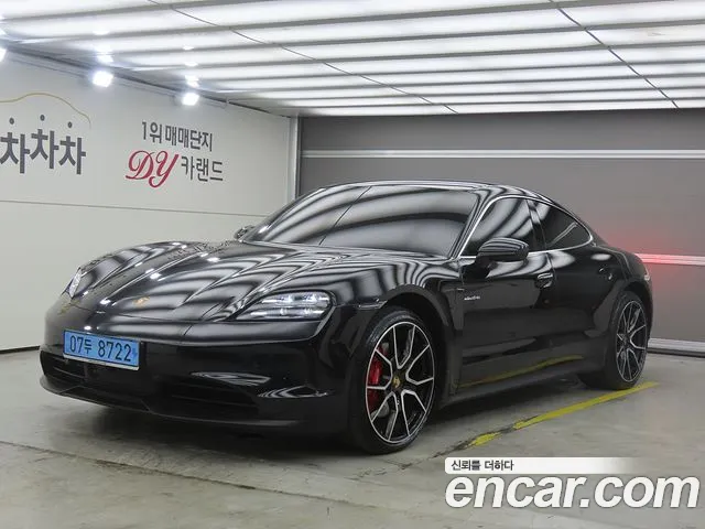 Porsche Taycan 2025