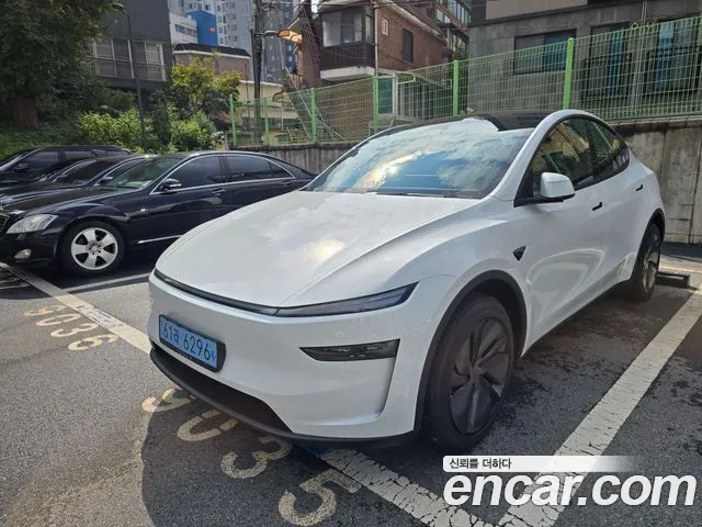 Tesla Model Y 2026