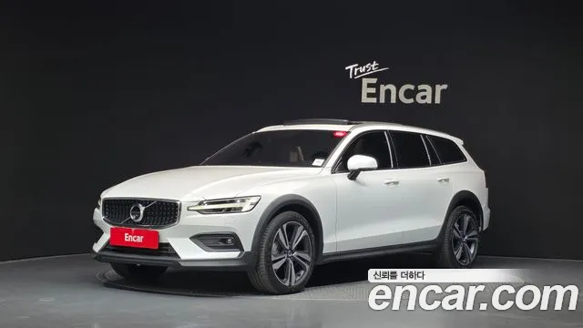 Volvo V60 2021