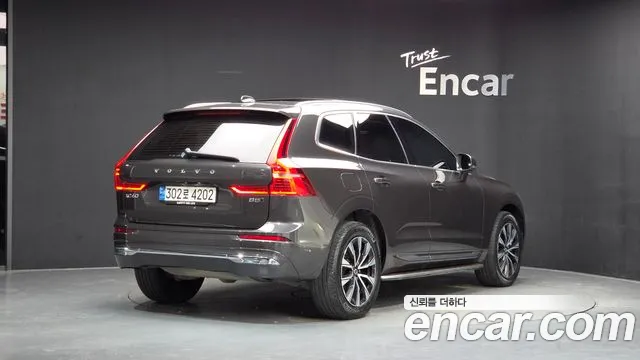 Volvo XC60 2022
