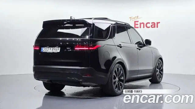 Land Rover Discovery 2023