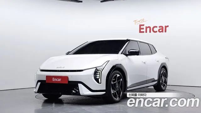 Kia EV4 2025