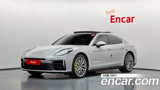 Porsche Panamera 2025