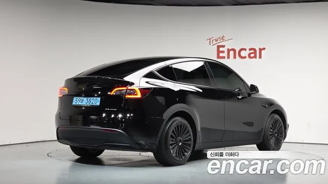 Tesla Model Y 2022