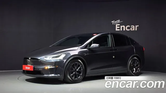 Tesla Model X 2024