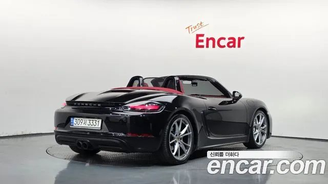 Porsche Cayman 2022