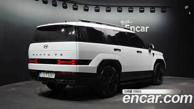 Hyundai Santa Fe 2025