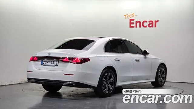 Mercedes-Benz E-Класс 2026